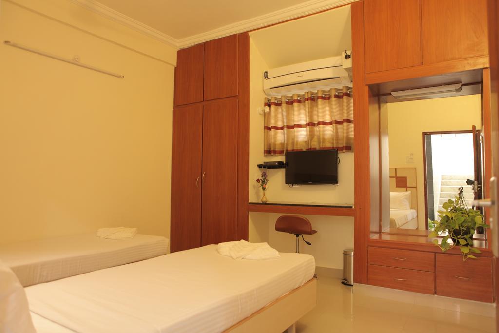 Our Nest Hotel Hyderabad Esterno foto
